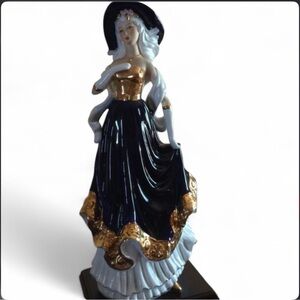 Spanish dancer figure
